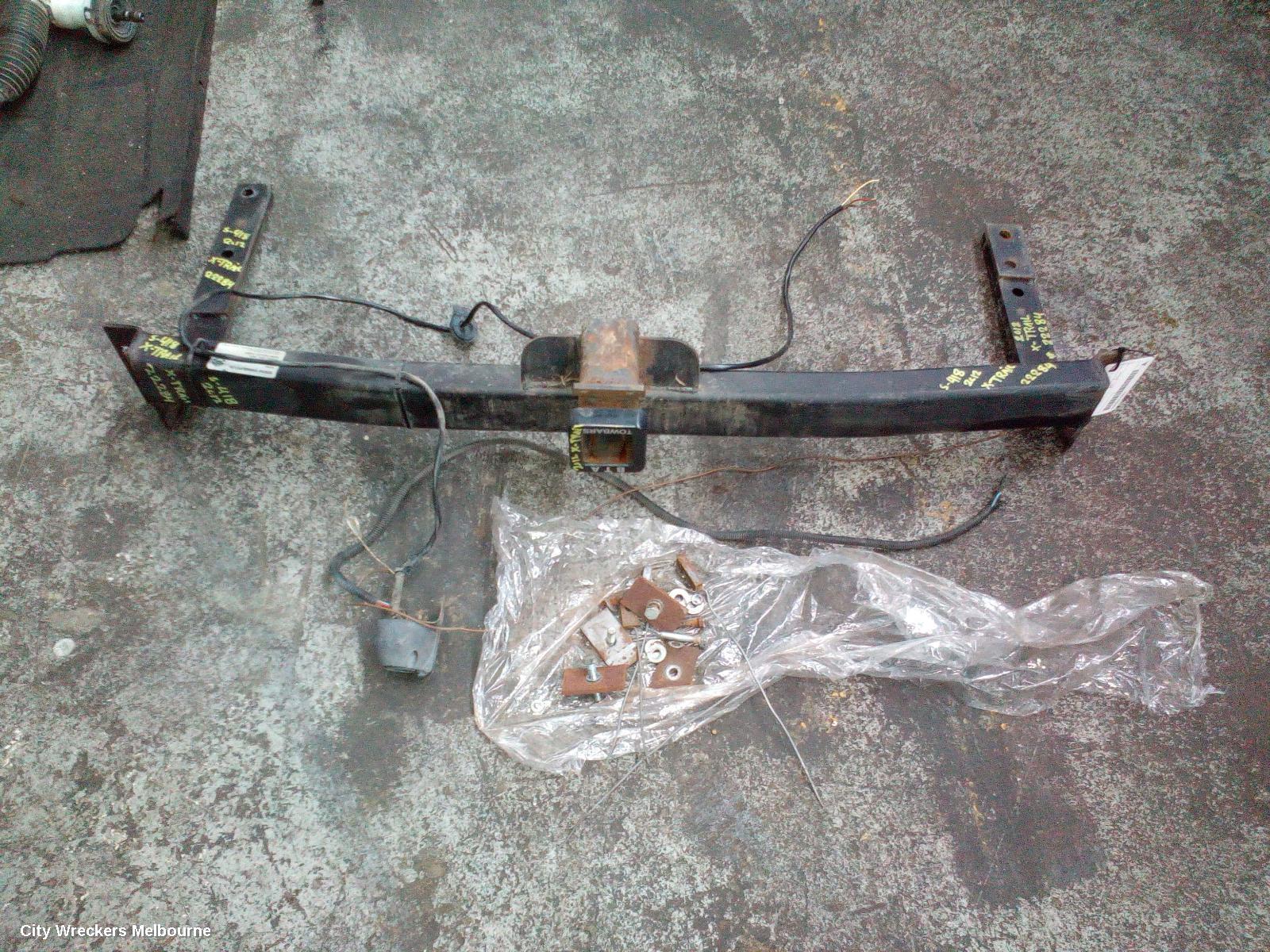 NISSAN XTRAIL 2012 Towbar