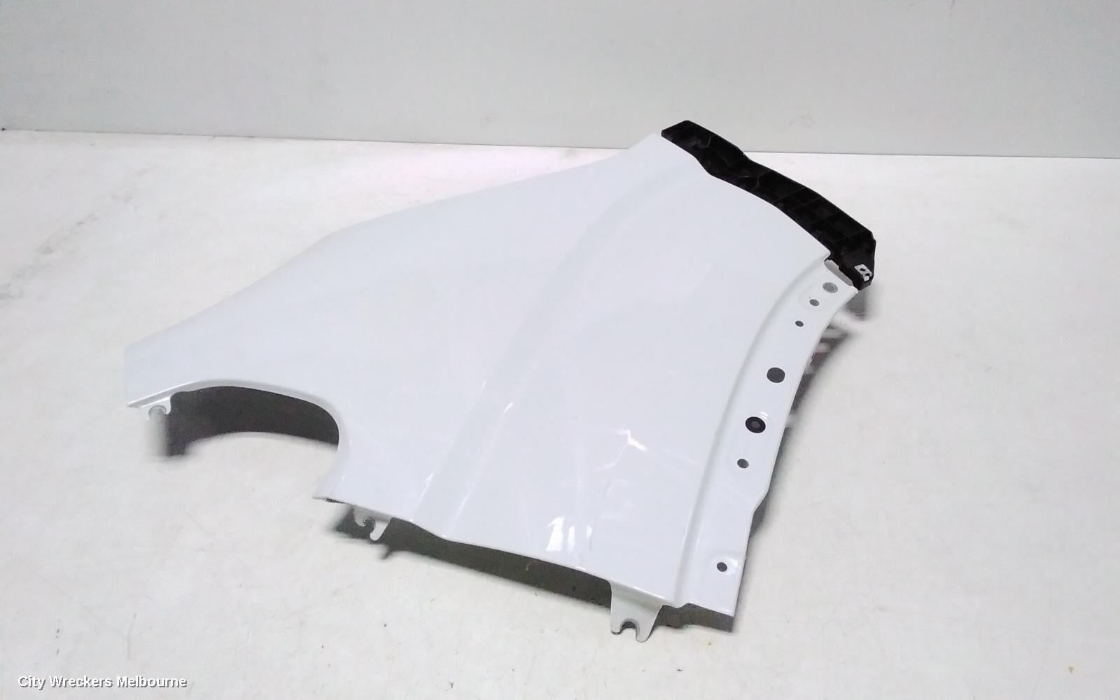 LDV DELIVER 9 2023 Right Guard