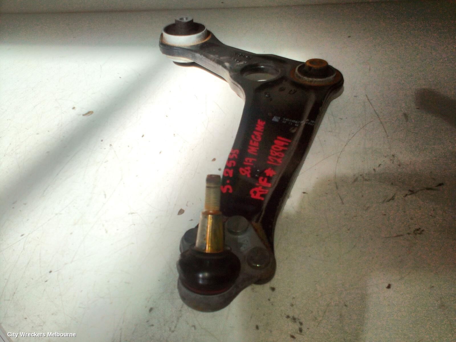 RENAULT MEGANE 2017 Right Front Lower Control Arm