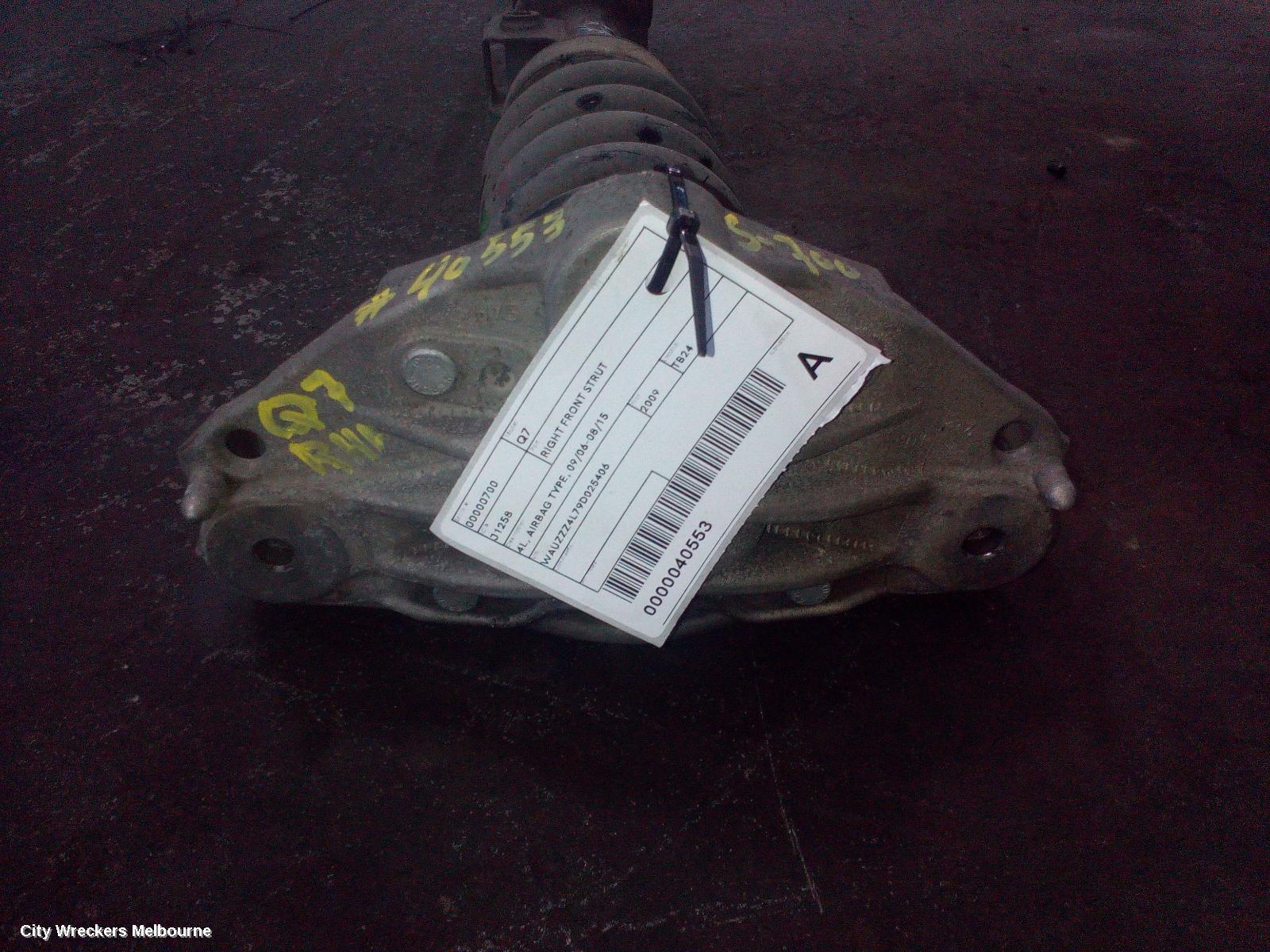 AUDI Q7 2009 Right Front Strut