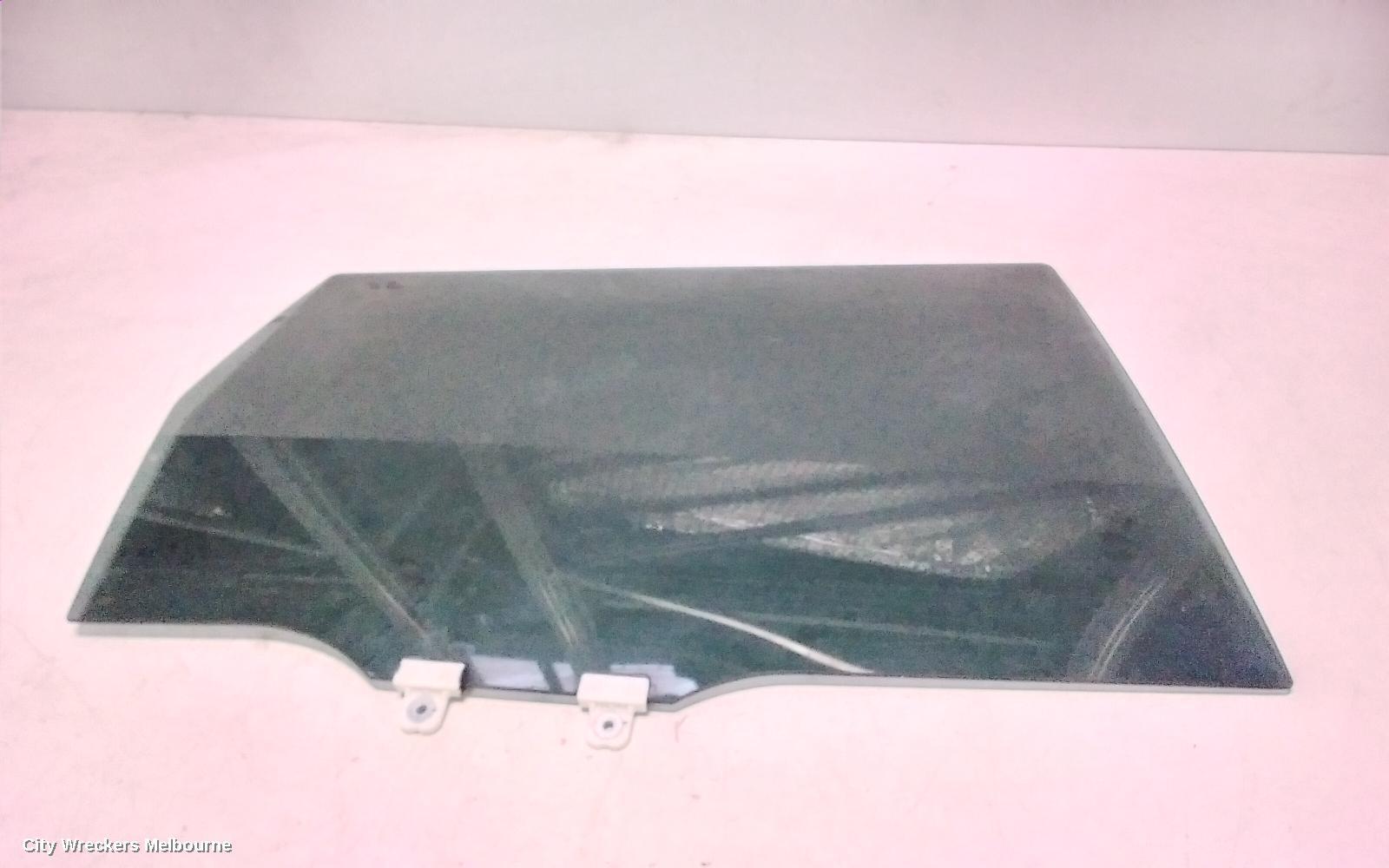 MITSUBISHI OUTLANDER 2022 Right Rear Door Window
