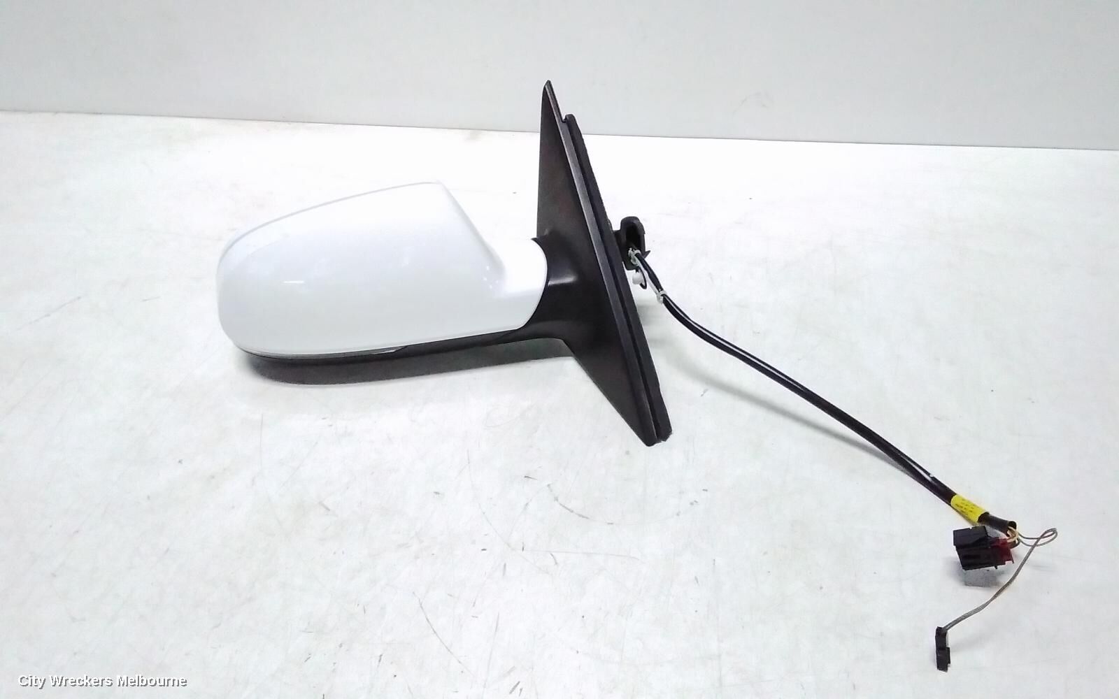 AUDI A4 2014 Right Door Mirror