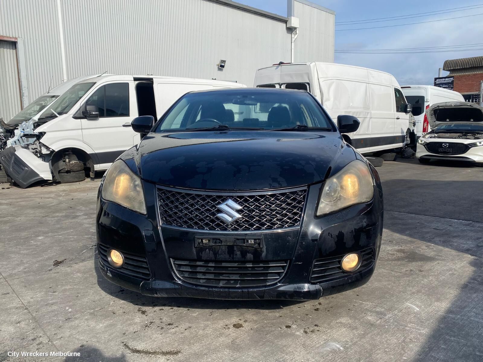 SUZUKI KIZASHI 2010 Right Front Door Window