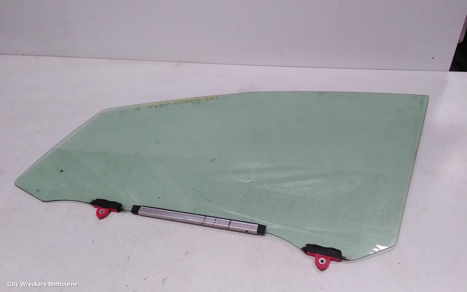 TOYOTA ESTIMA 2012 Left Front Door Window