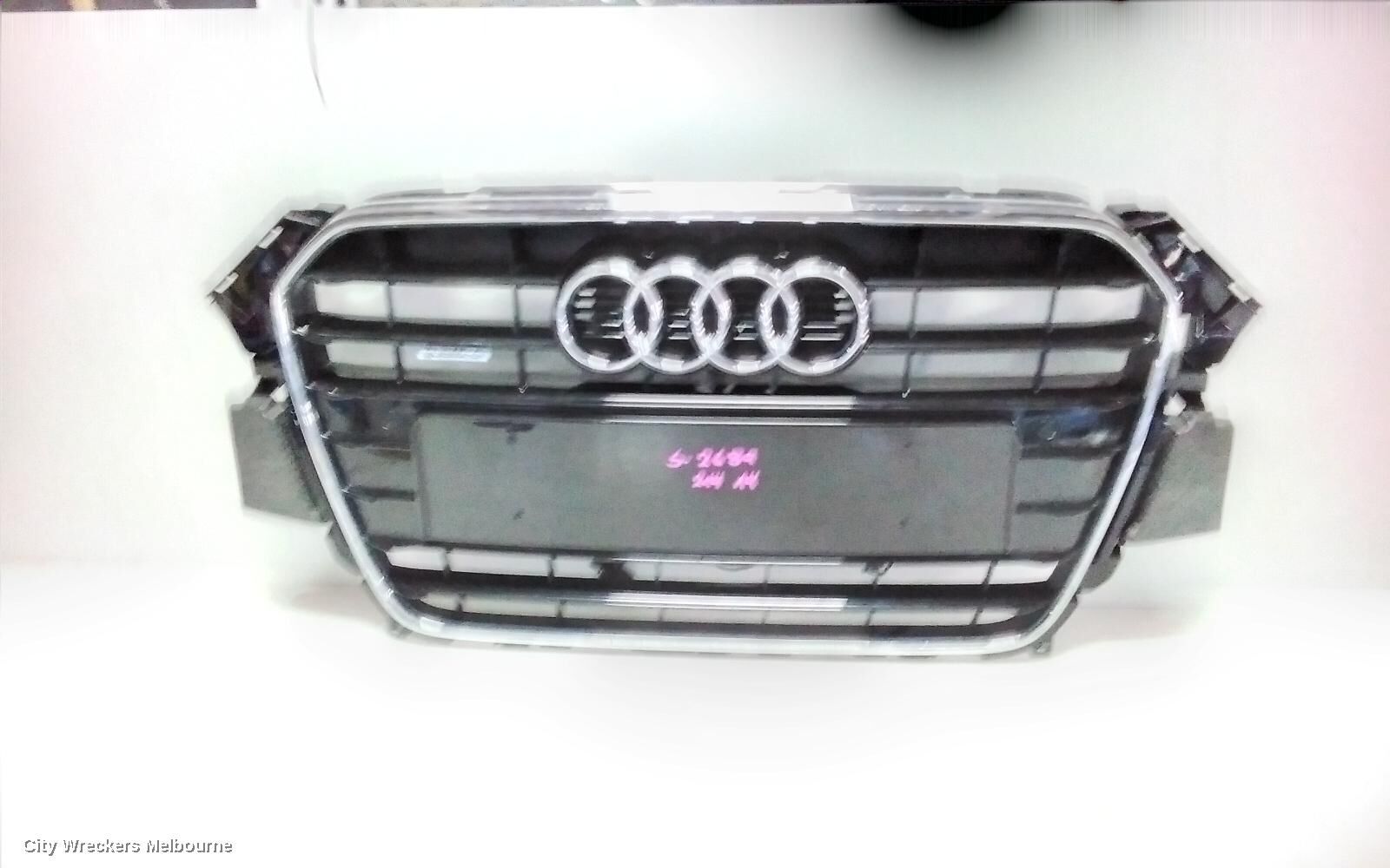 AUDI A4 2014 Grille