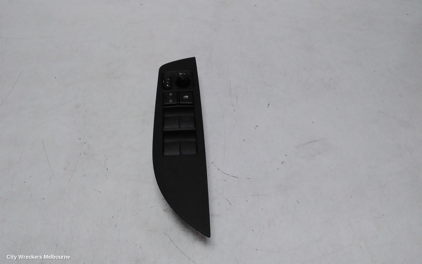 TOYOTA COROLLA CROSS 2024 Pwr Dr Wind Switch