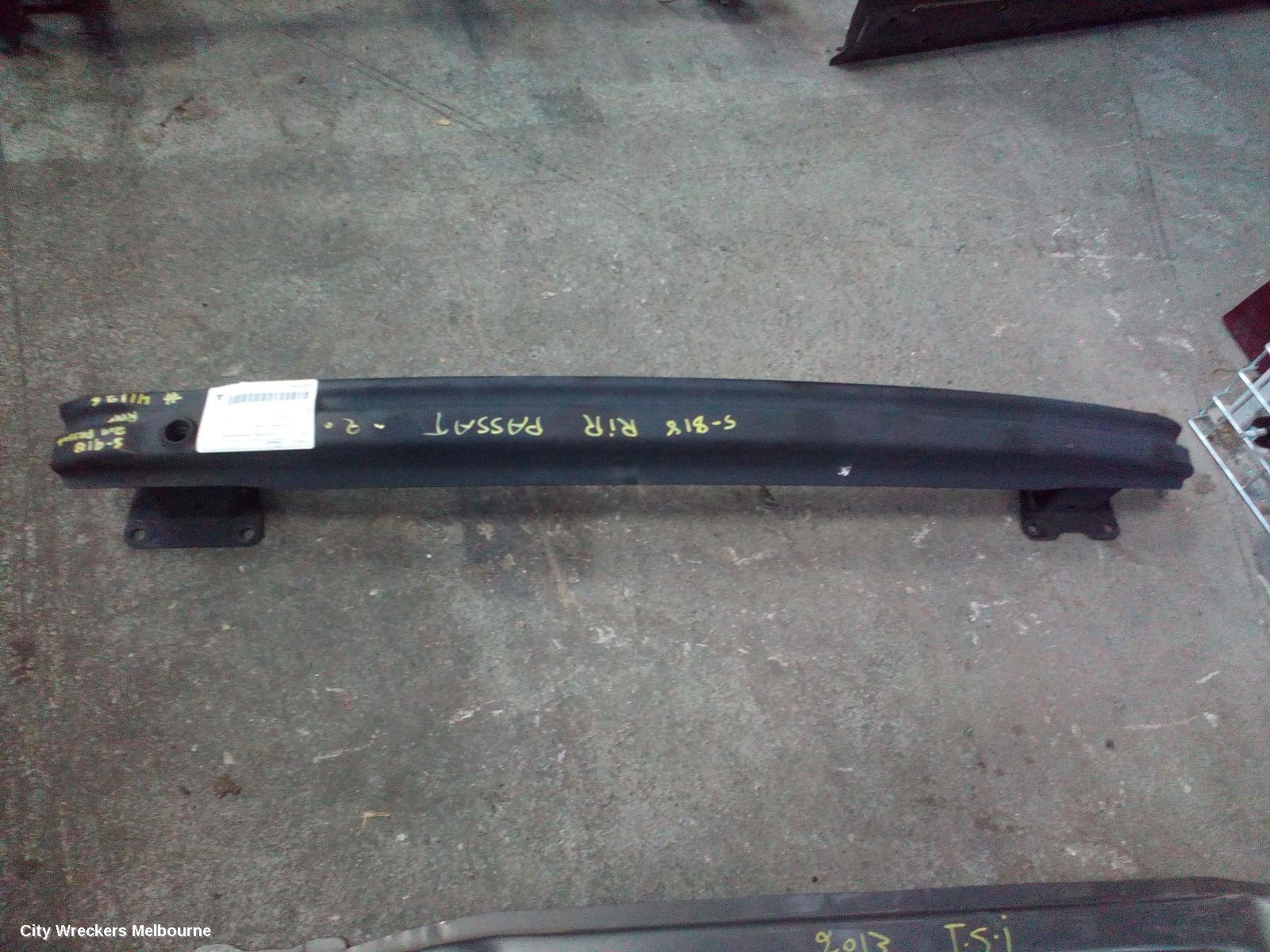 VOLKSWAGEN PASSAT 2011 R/Bar Bracket/Reinfo