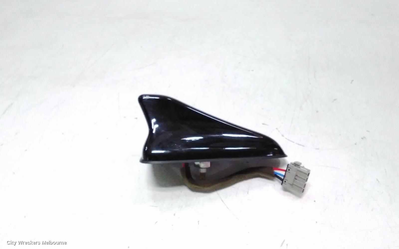 KIA STINGER 2018 Antenna