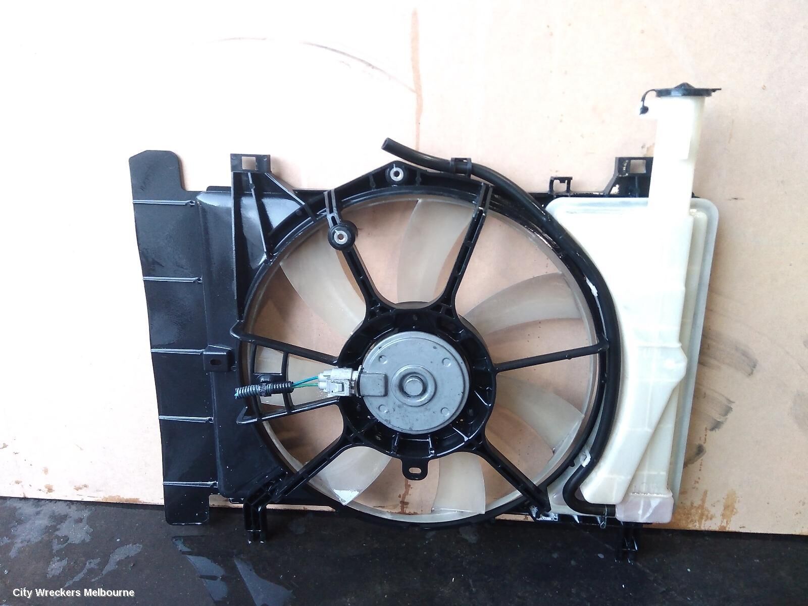 TOYOTA YARIS 2006 Fan