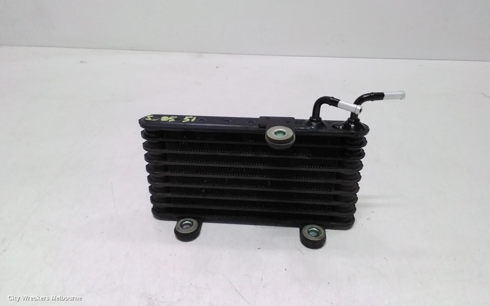 MITSUBISHI OUTLANDER 2018 Cooler