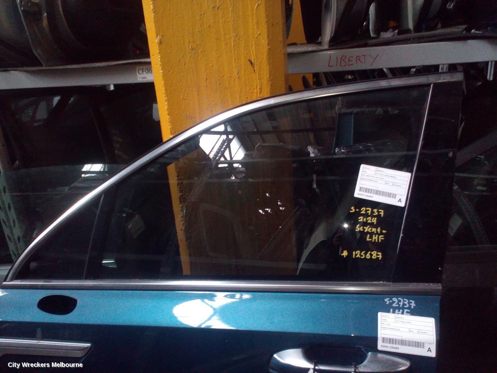 KIA SORENTO 2024 Left Front Door Window
