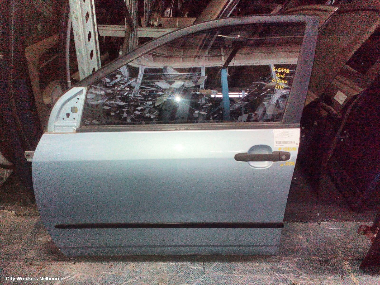 TOYOTA COROLLA 2006 Left Front Door