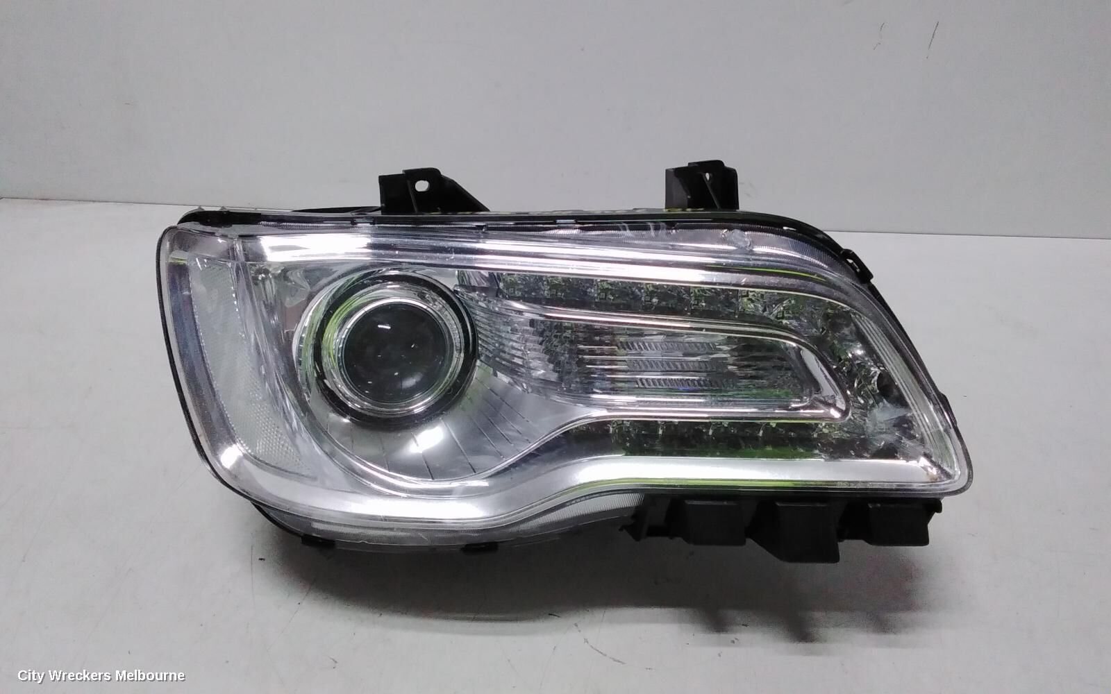 CHRYSLER 300C 2016 Right Headlamp