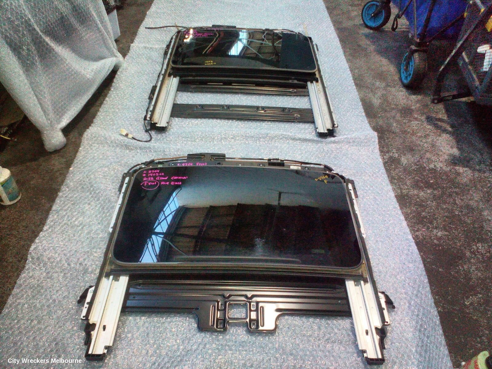 KIA CARNIVAL/GRAND CARNIVAL 2023 Roof Glass/Sunroof/T