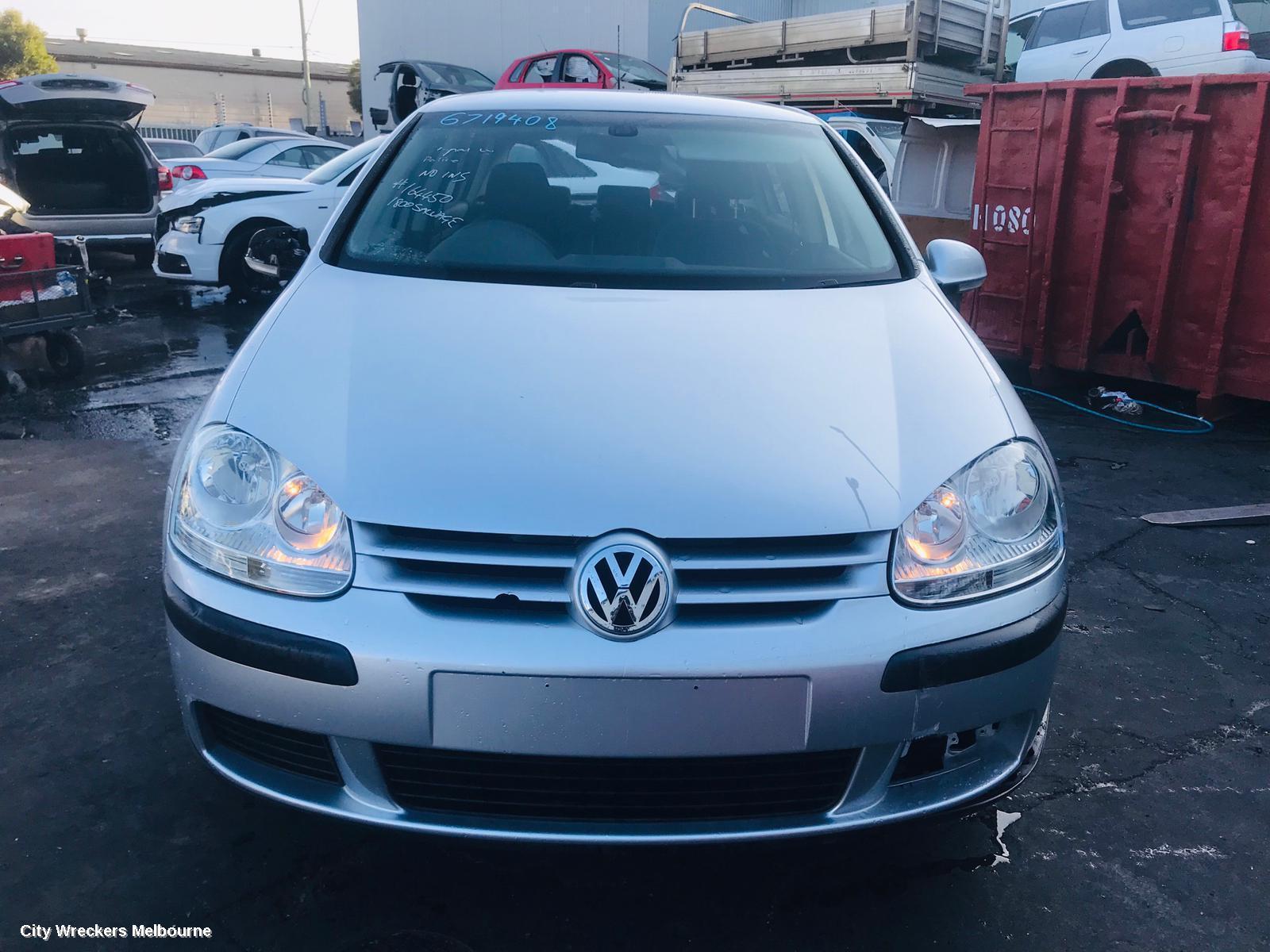 VOLKSWAGEN GOLF 2008 Left Front Door