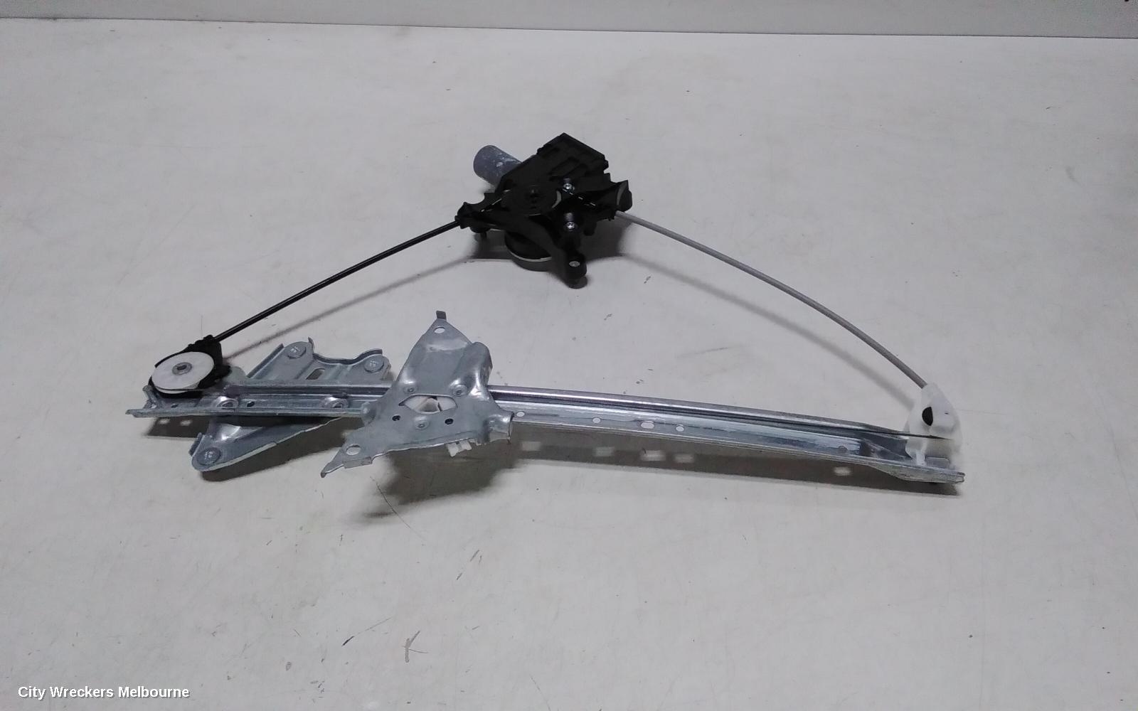 TOYOTA KLUGER 2023 Right Front Window Reg/Motor
