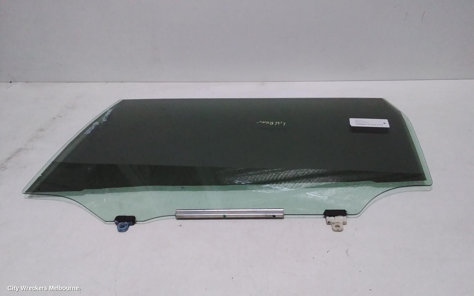 TOYOTA TARAGO 2007 Left Rear Door Window