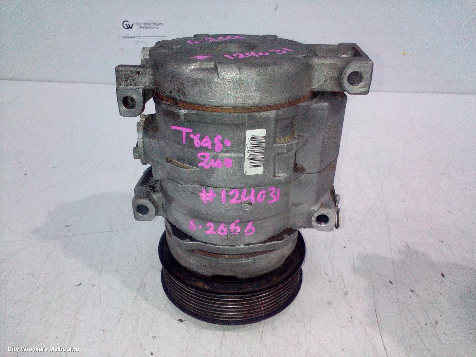TOYOTA TARAGO 2000 A/C Compressor