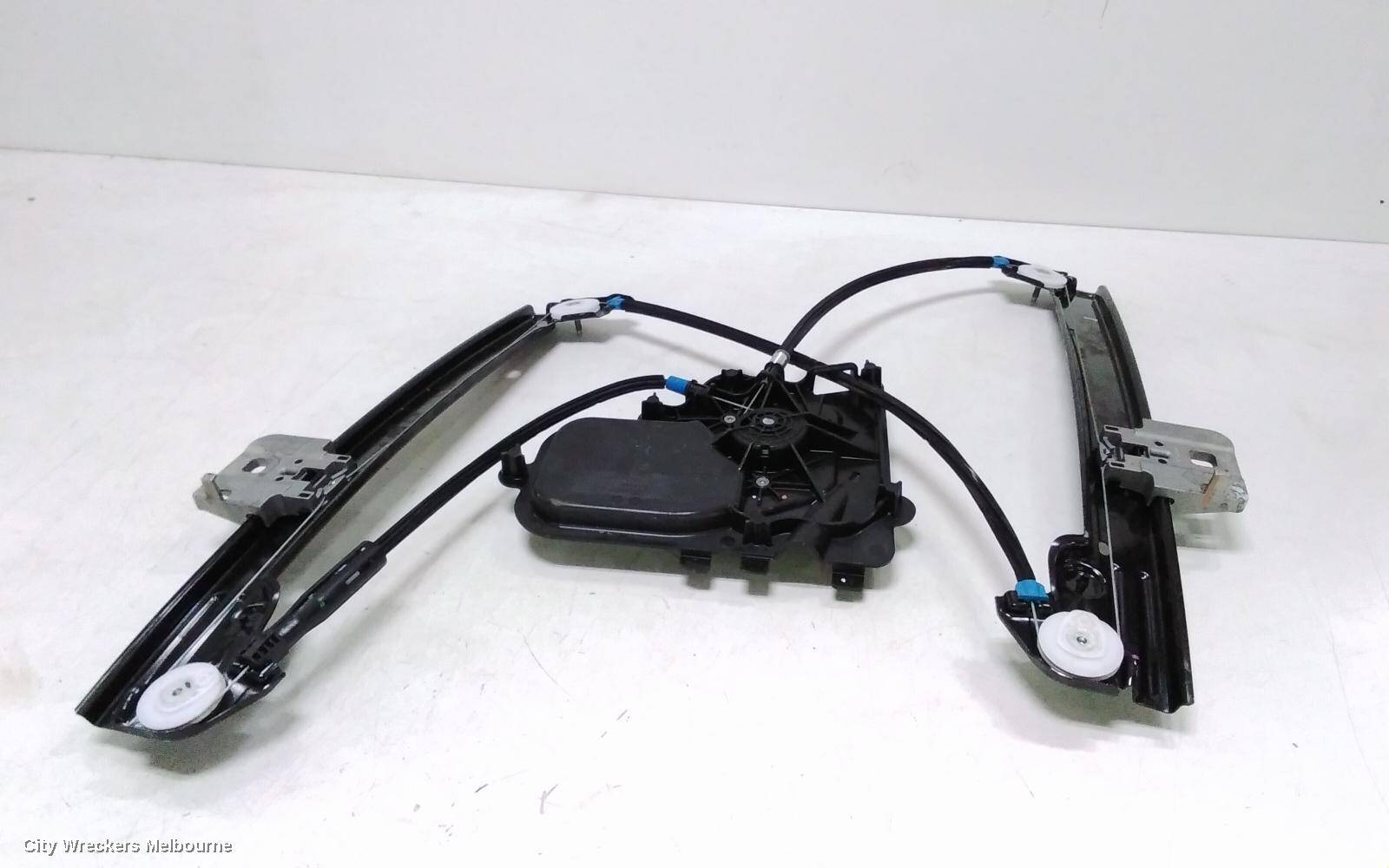 TESLA MODEL 3 2019 Left Front Window Reg/Motor