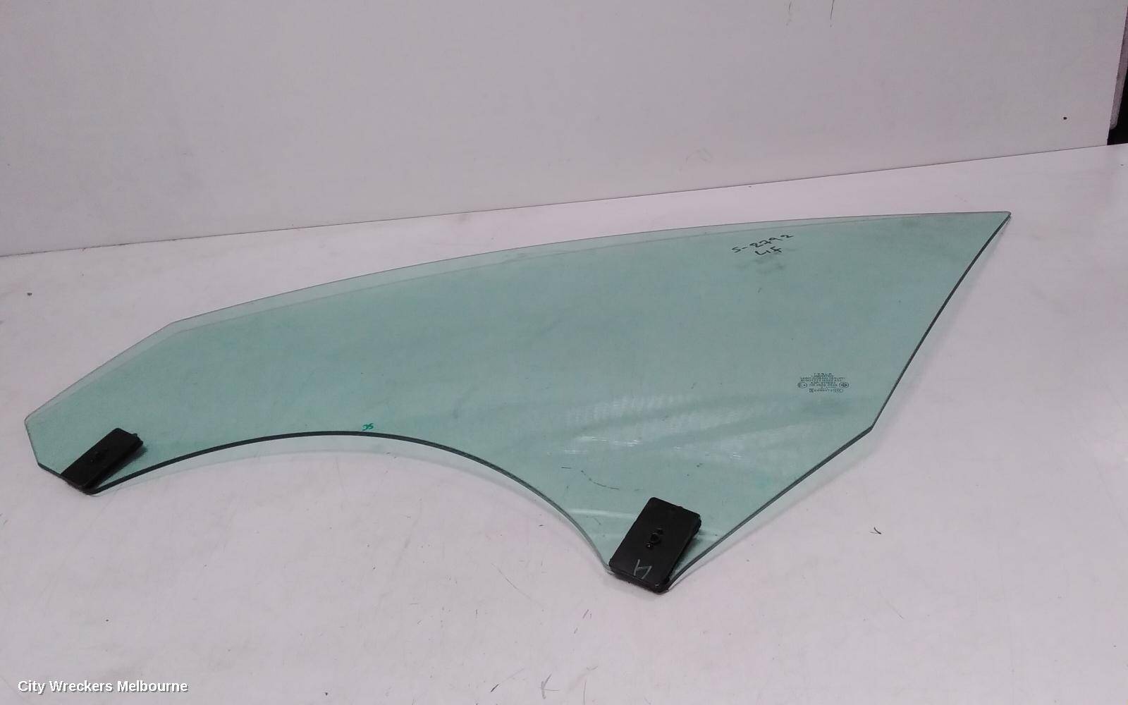 TESLA MODEL 3 2019 Left Front Door Window