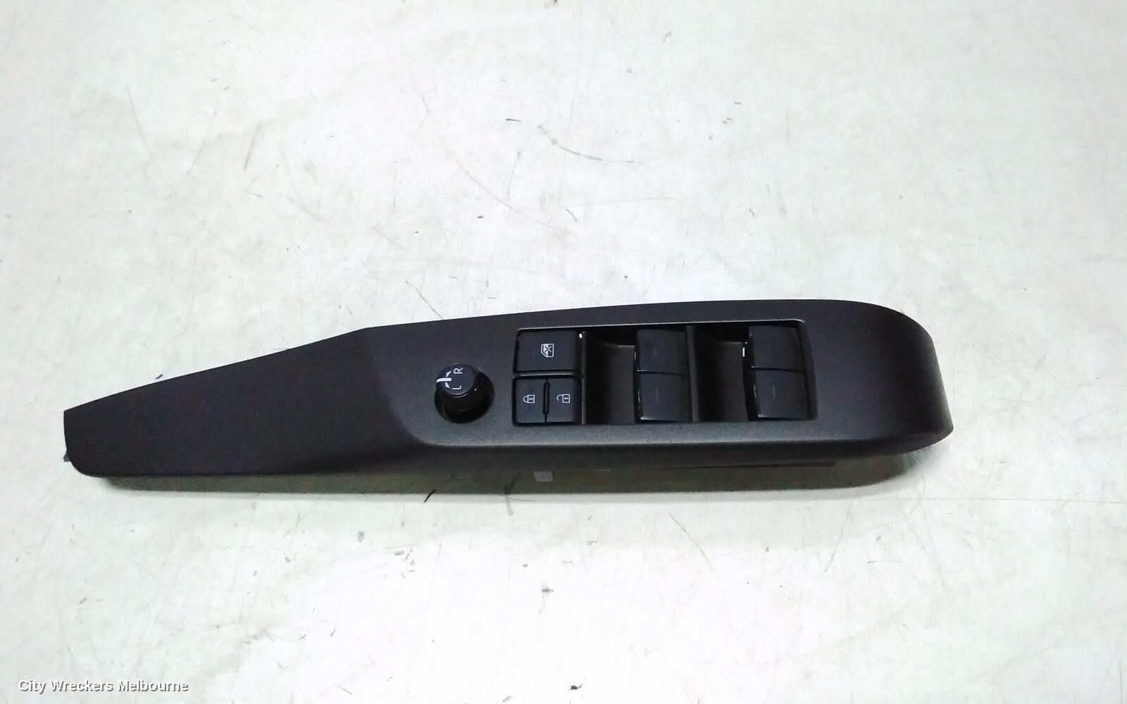 TOYOTA CAMRY 2023 Pwr Dr Wind Switch