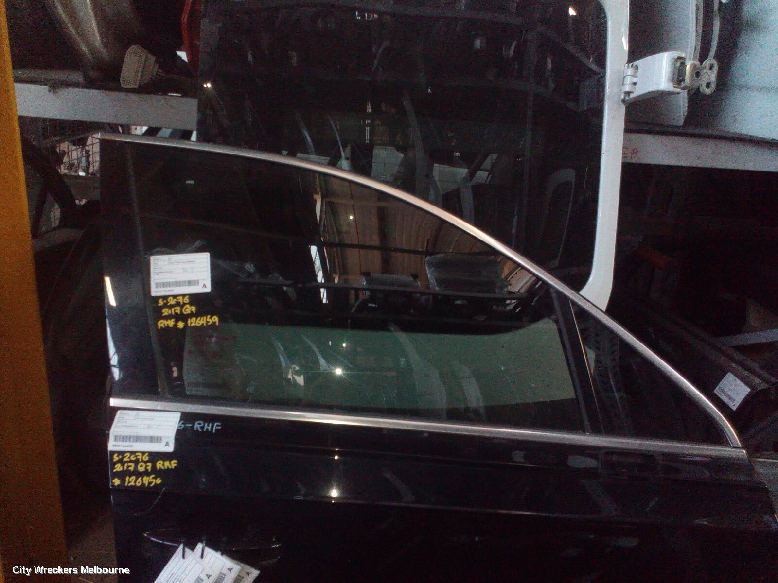 AUDI Q7 2017 Right Front Door Window