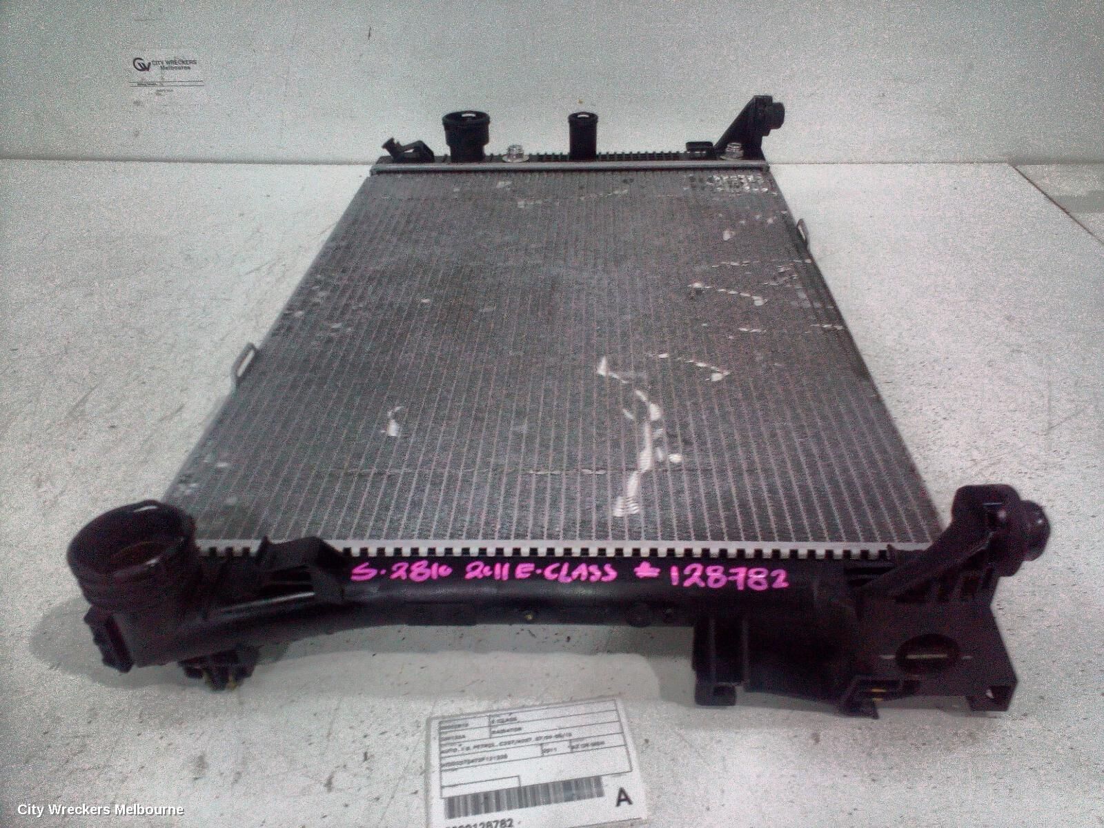 MERCEDES E CLASS 2011 Radiator