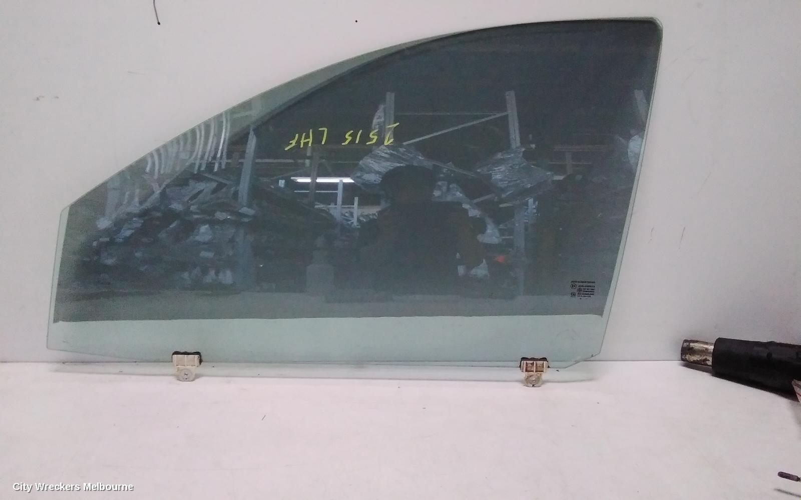 MITSUBISHI TRITON 2017 Left Front Door Window