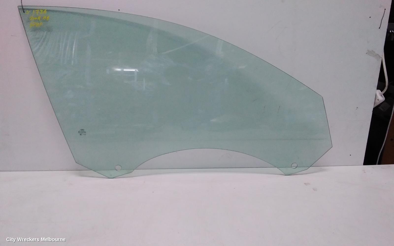 AUDI A6 2004 Right Front Door Window