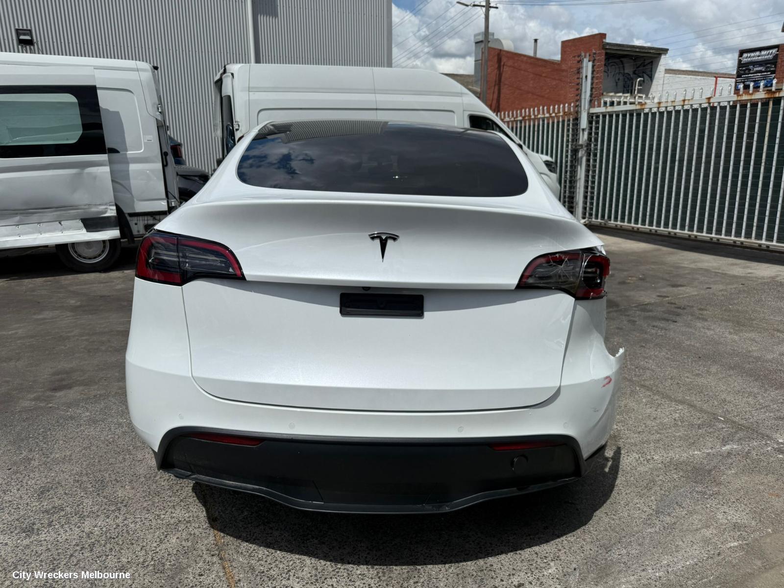TESLA MODEL Y 2024 Left Rear Door/Sliding