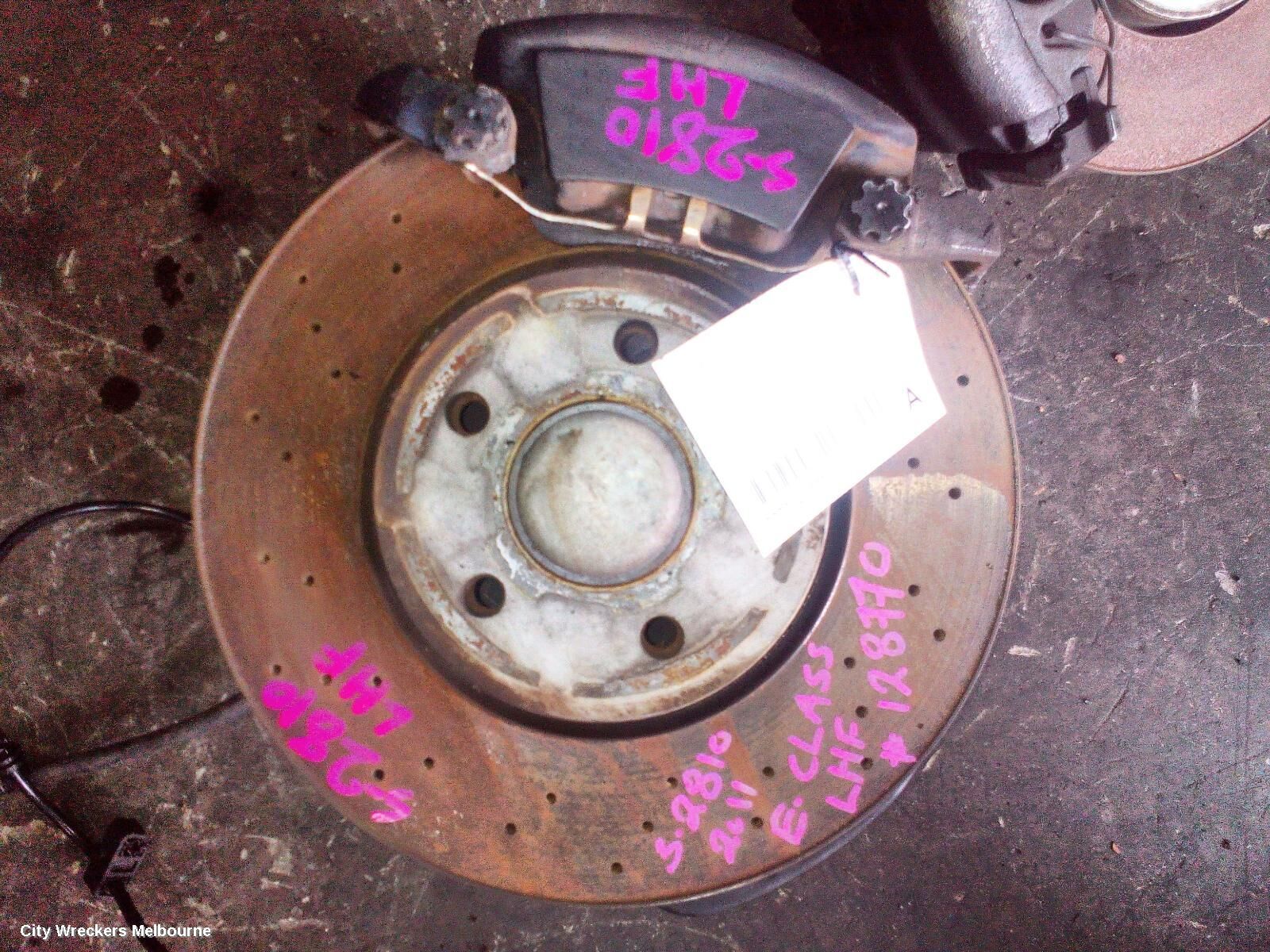 MERCEDES E CLASS 2011 Left Front Hub Assembly