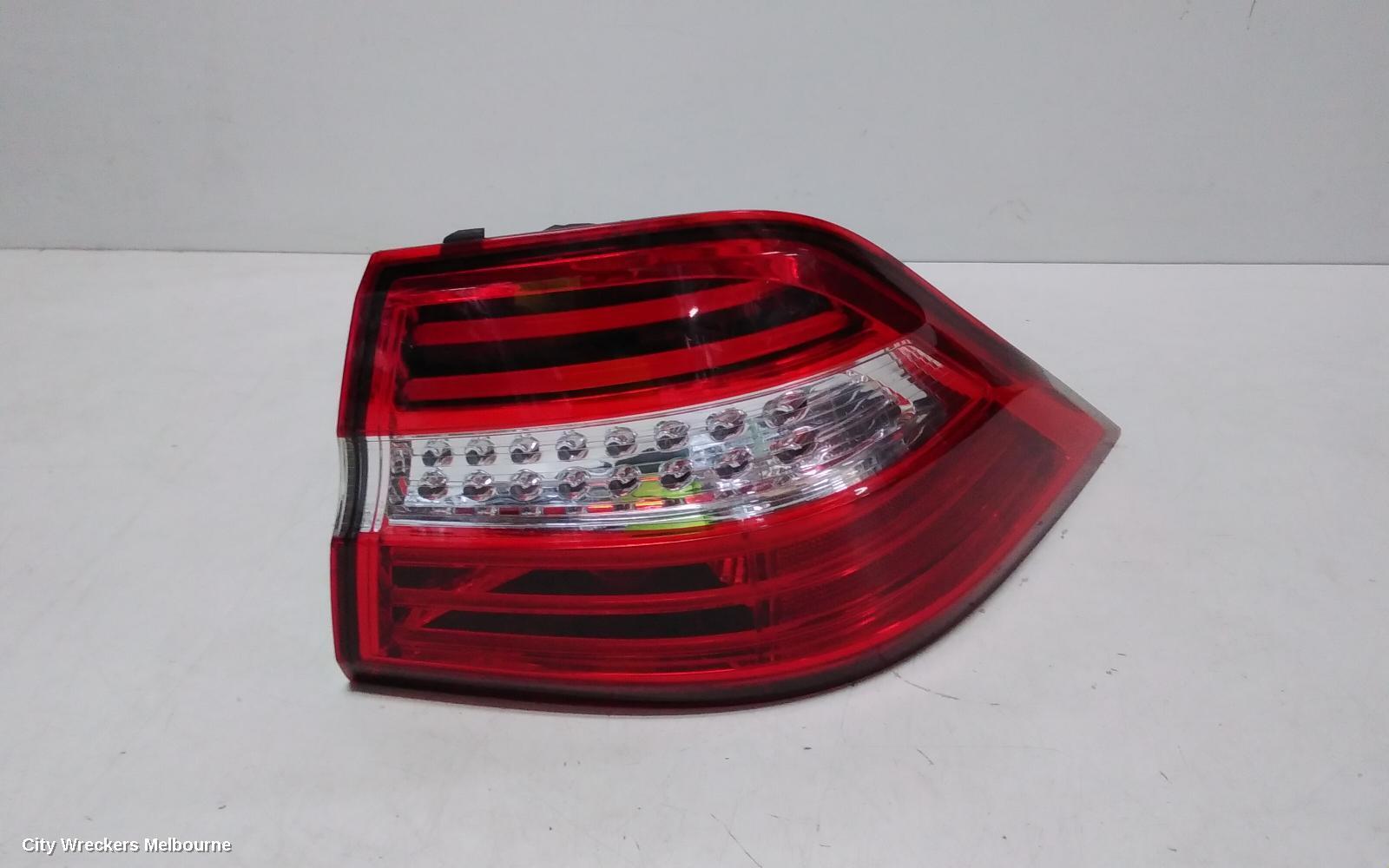 MERCEDES M CLASS 2014 Right Taillight