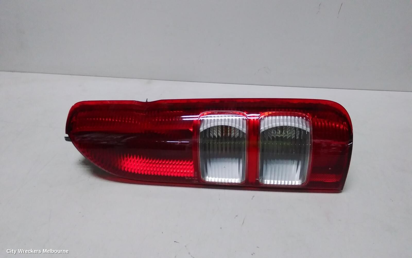 TOYOTA HIACE 2010 Right Taillight
