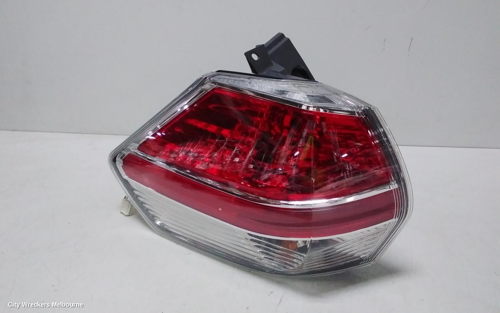 NISSAN XTRAIL 2015 Left Taillight