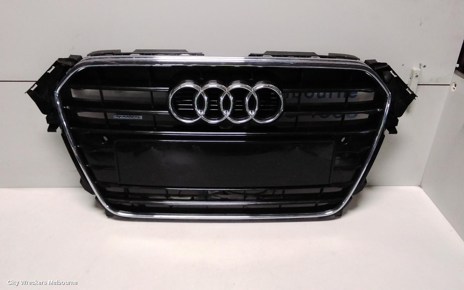 AUDI A4 2013 Grille