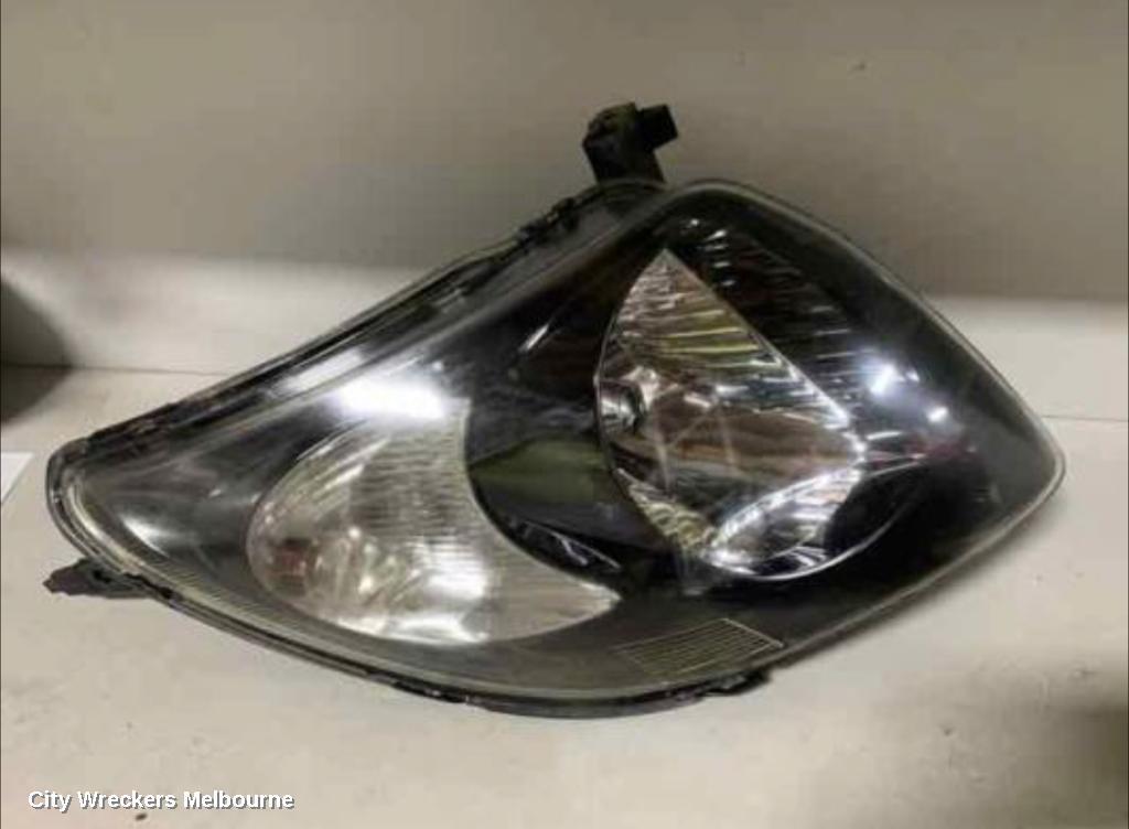 SUZUKI SWIFT 2005 Left Headlamp