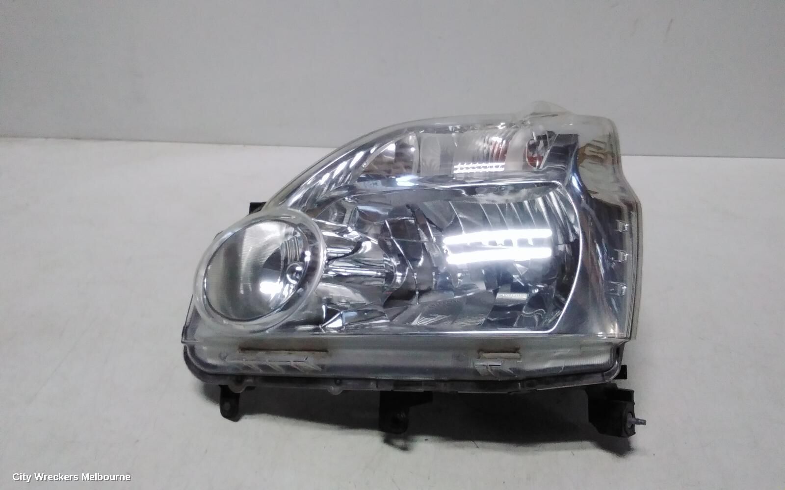 NISSAN XTRAIL 2009 Left Headlamp