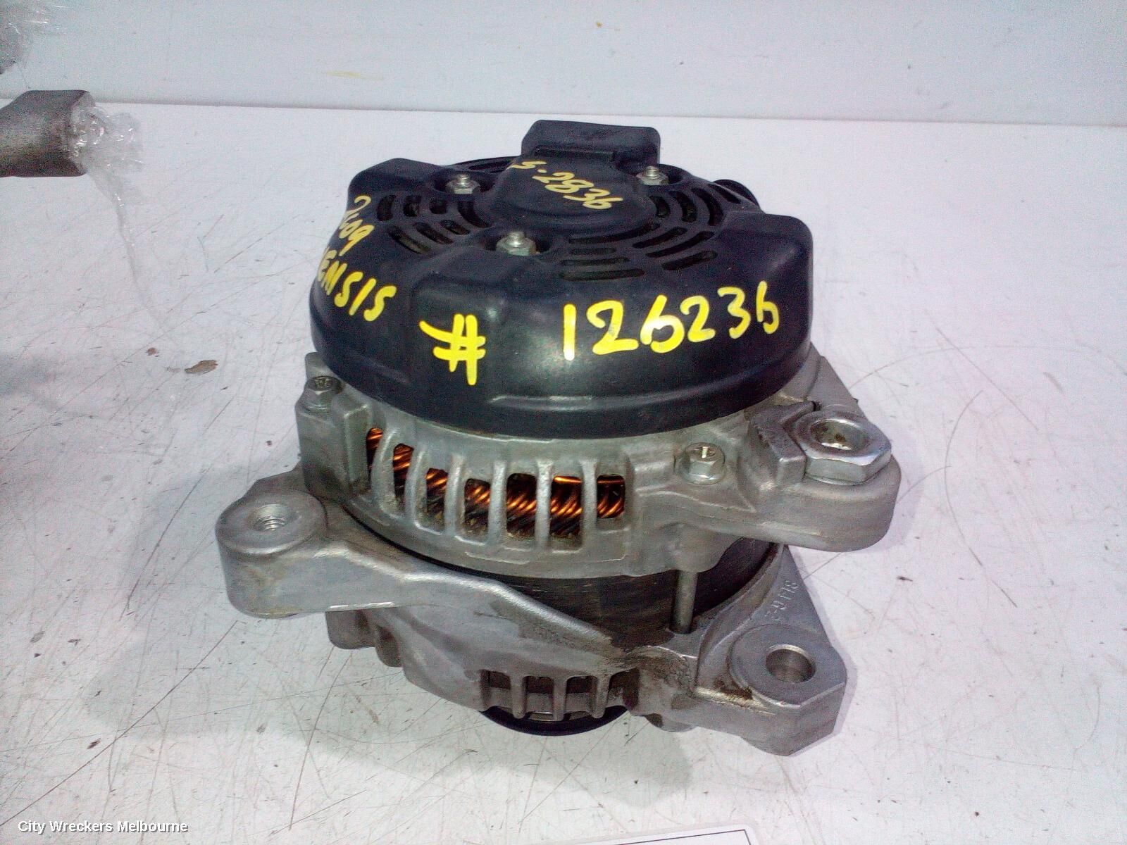 TOYOTA AVENSIS 2009 Alternator