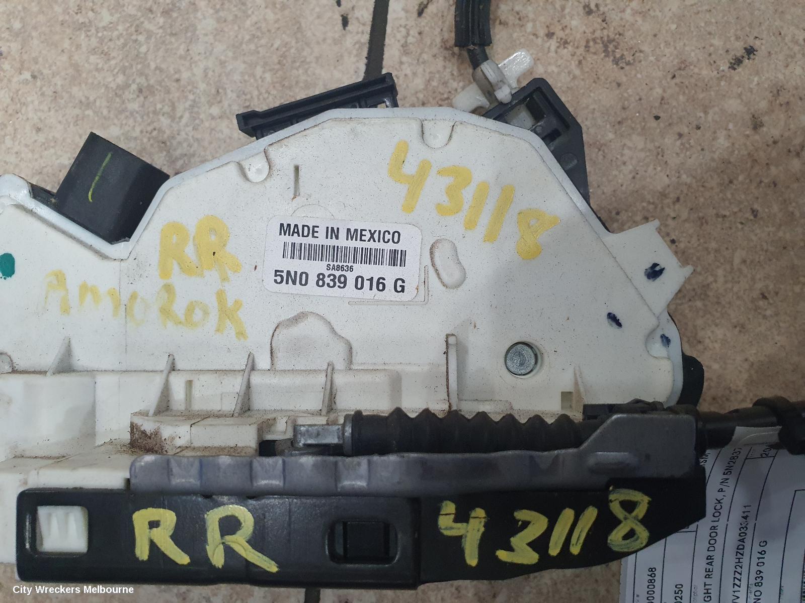 VOLKSWAGEN AMAROK 2013 Door/Boot/Gate Lock