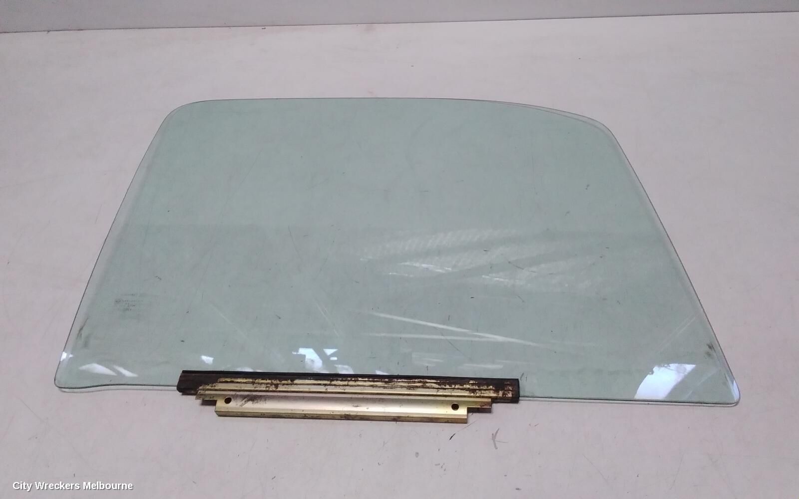 TOYOTA HILUX 2003 Right Front Door Window