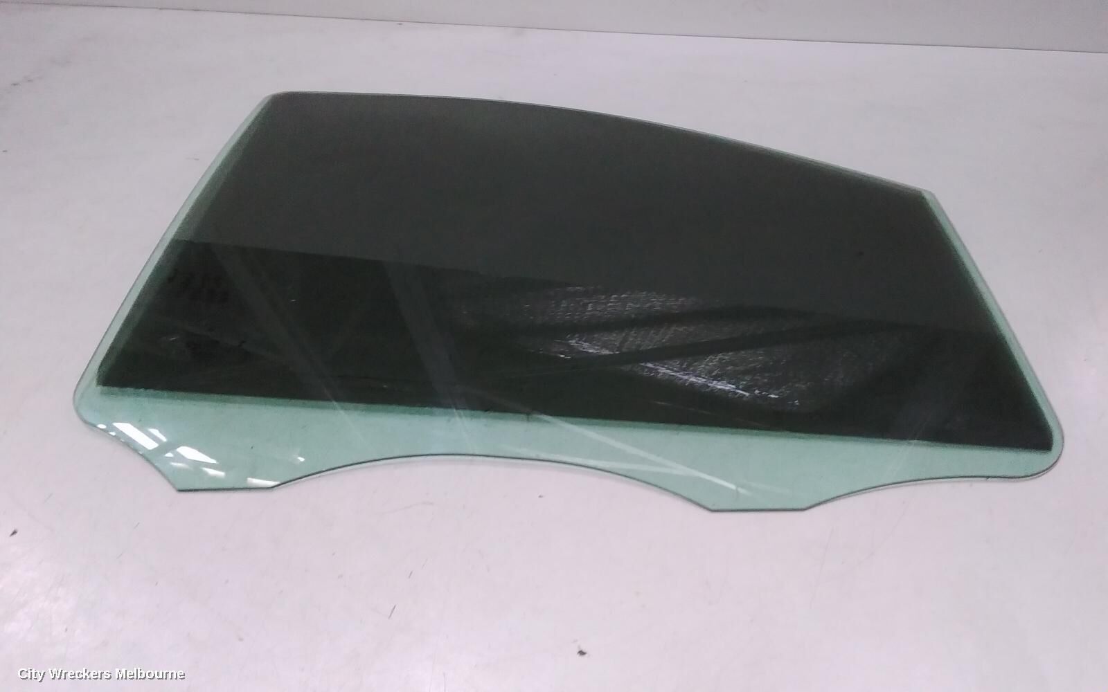MERCEDES VITO 2017 Right Front Door Window