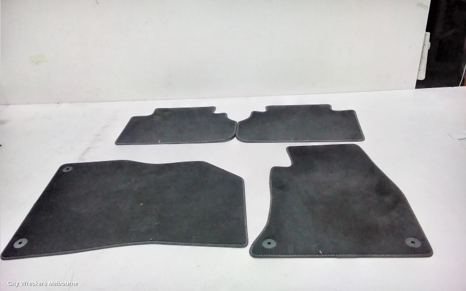 AUDI Q5 2022 Floor Mats