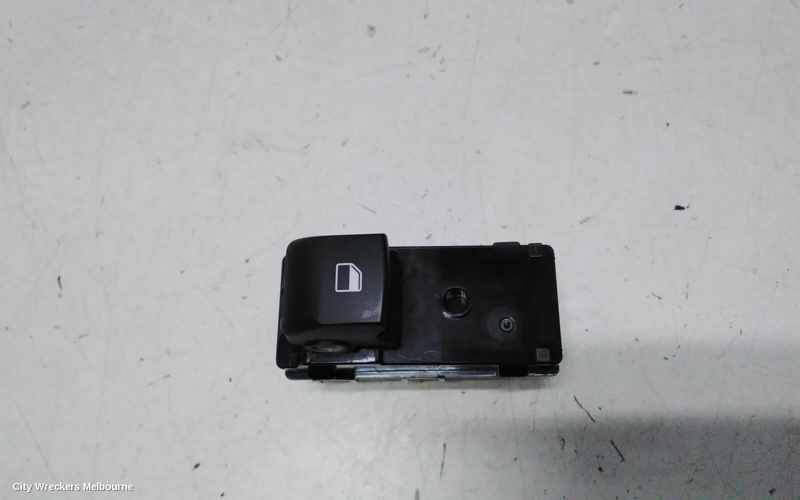KIA CERATO 2023 Pwr Dr Wind Switch