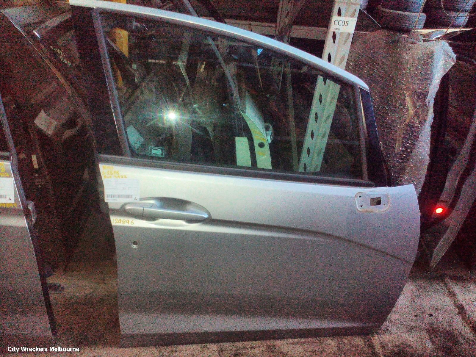 HONDA JAZZ 2015 Right Front Door