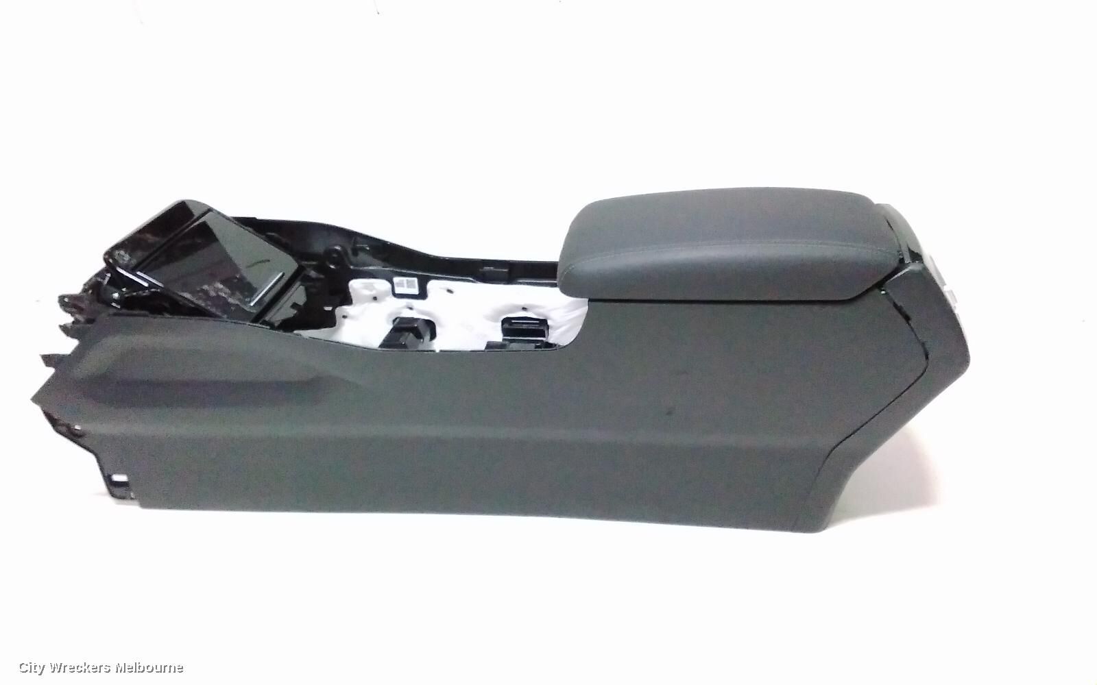 KIA SORENTO 2024 Console