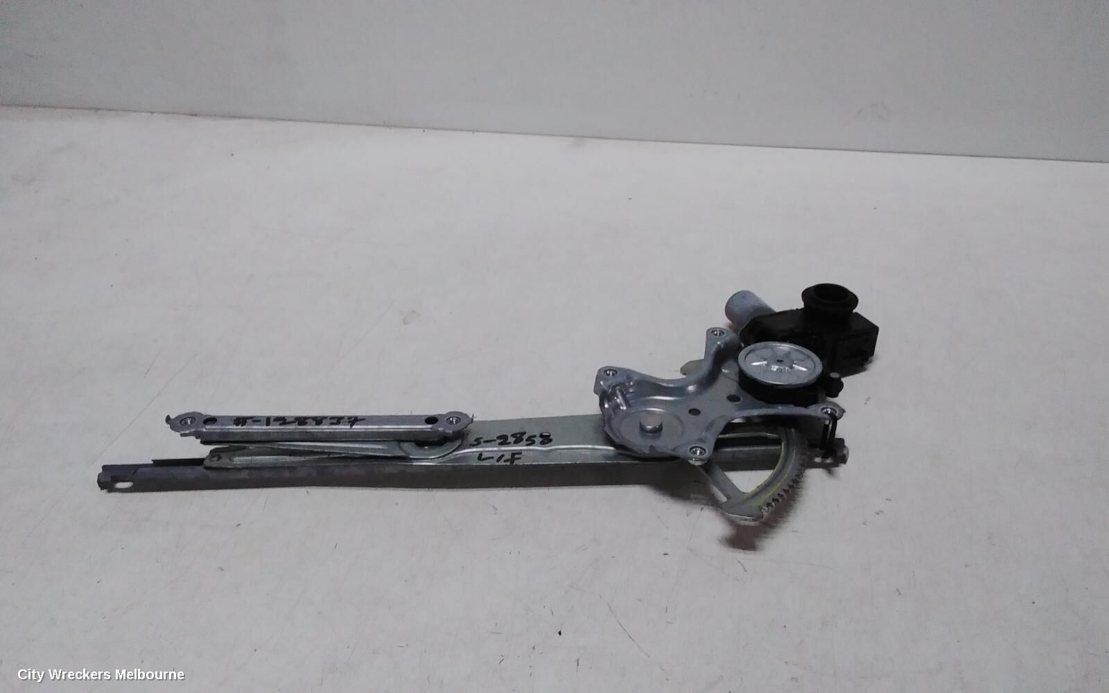 LEXUS IS SERIES 2015 Left Front Window Reg/Motor