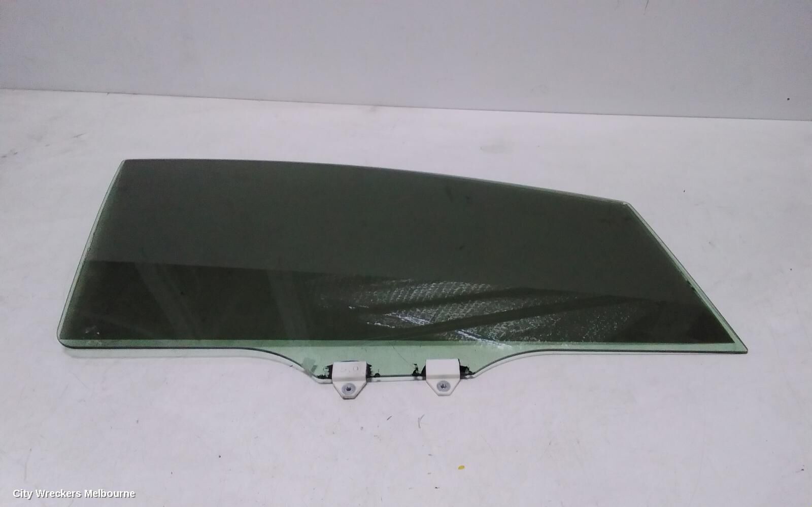 HONDA ODYSSEY 2015 Right Front Door Window
