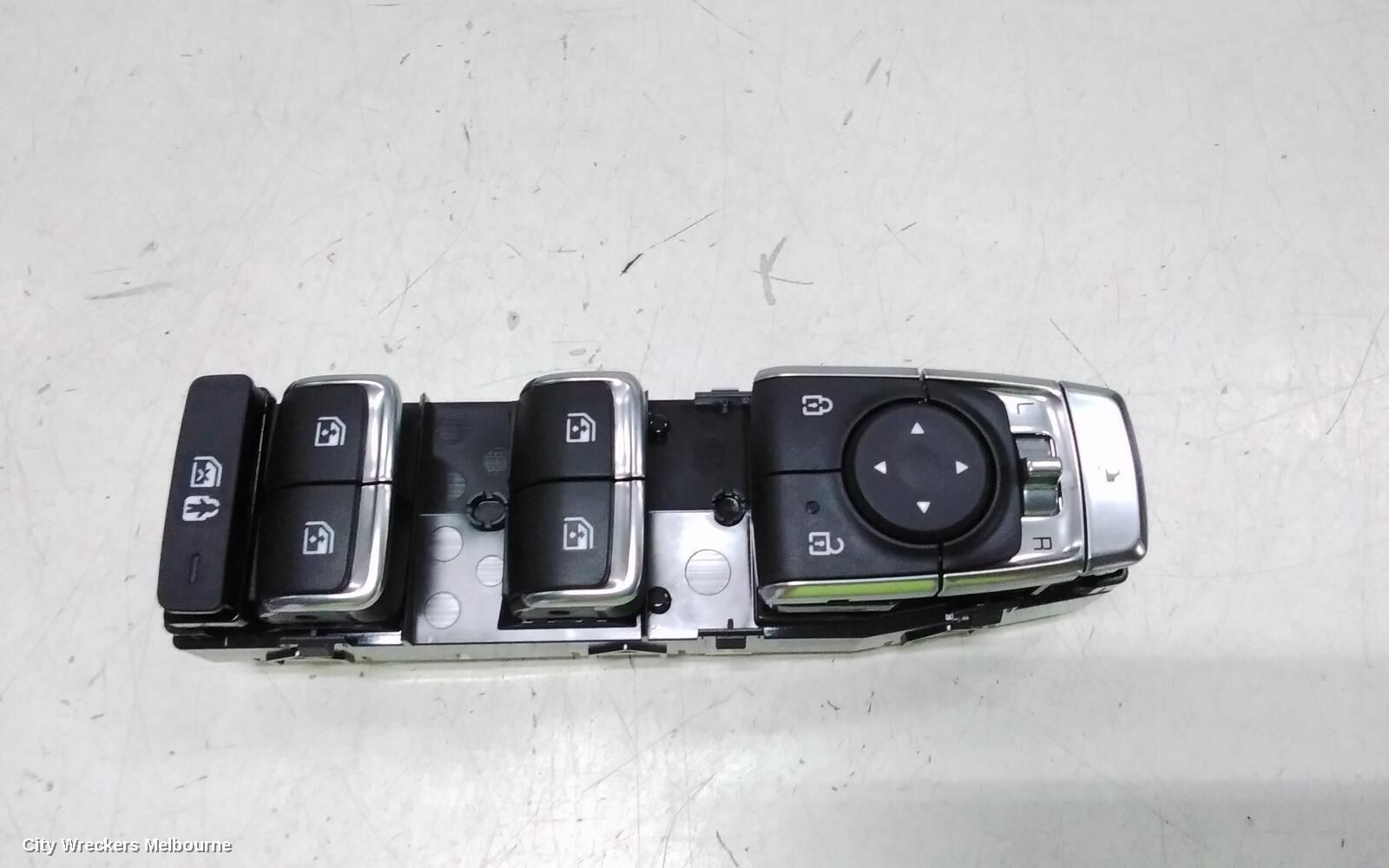 KIA SORENTO 2024 Pwr Dr Wind Switch