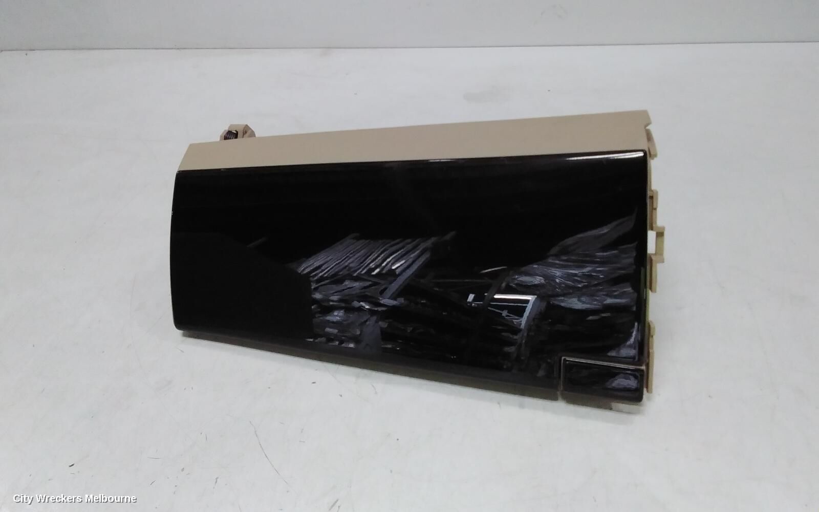 TOYOTA ESTIMA 2012 Glove Box