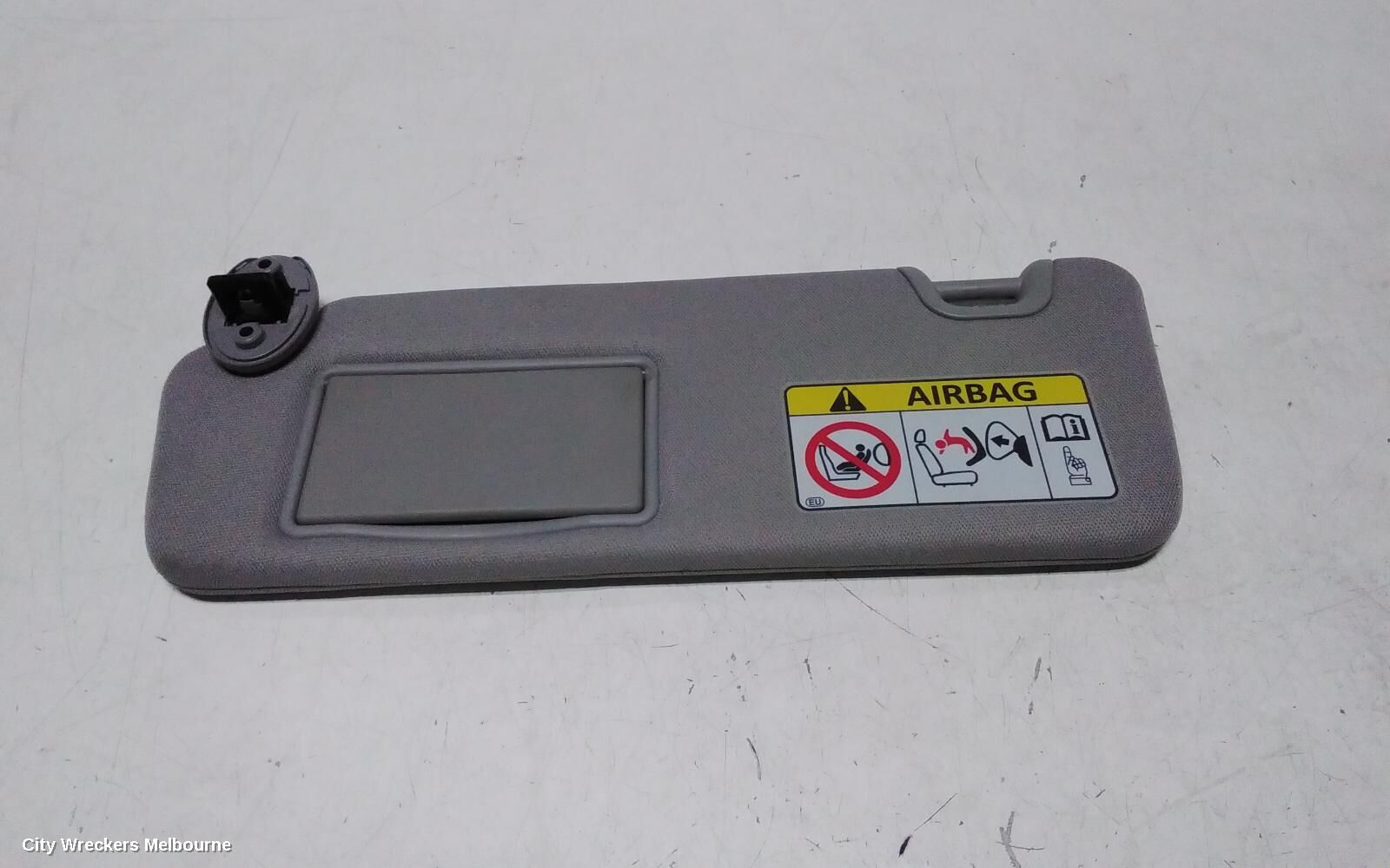 TOYOTA KLUGER 2014 Sunvisor
